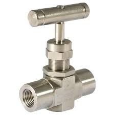 La soupape à pointeau en acier à flasque UNS N04400 de l'extrémité 3000PSI allient 1&quot; MNPT X FNPT